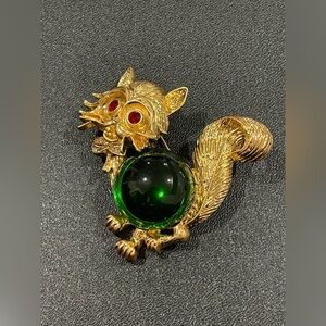 Charming Gold Cat Brooch with Green Gems Jelly Belly, Vintage